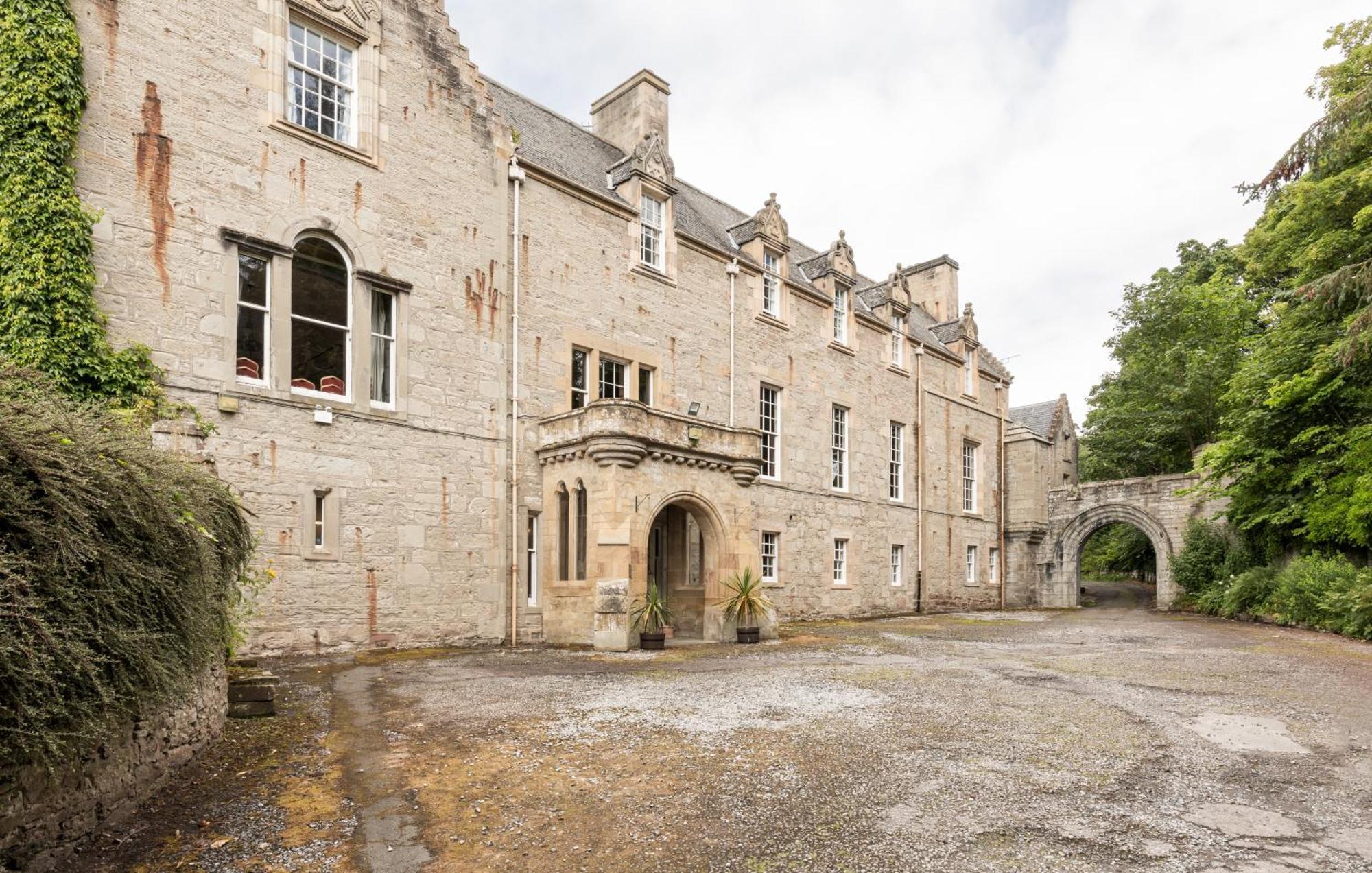 Tulloch Castle Hotel 'A Bespoke Hotel' Dingwall Exterior foto