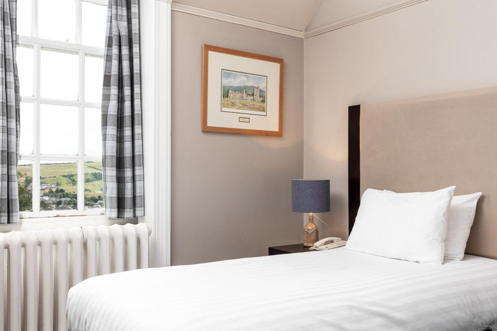 Tulloch Castle Hotel 'A Bespoke Hotel' Dingwall Exterior foto